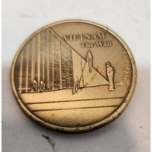 Vtg American Legion Vietnam The Wall Memorial Challenge Coin Medallion